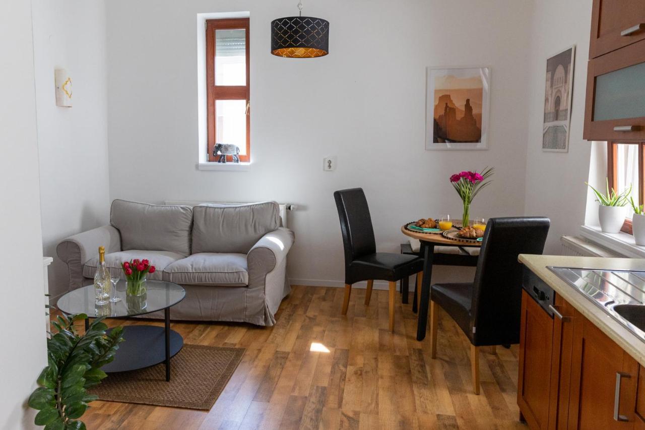 Republic Apartman Apartman Baja Kültér fotó